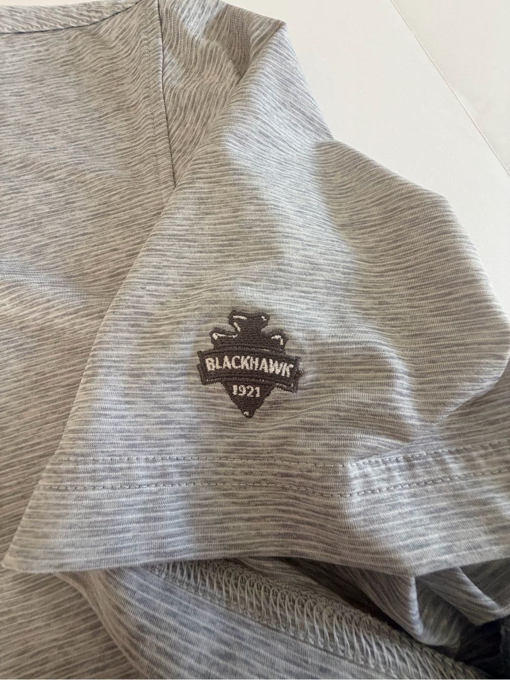 Vineyard Vines Men’s Heather Gray Performance Polo - Picture 6 of 9